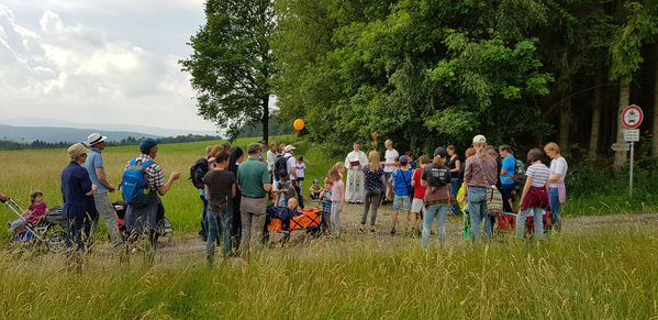 Station beim Unterwegsgottesdienst Station beim Unterwegsgottesdienst